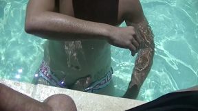 2270 baise au jus dans la piscine par mon potej adore sucer et me faire baiser...