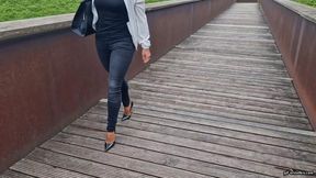 shoeplay with Lorenzi High Heels and walk with only one shoe HD wmv 1920x1080