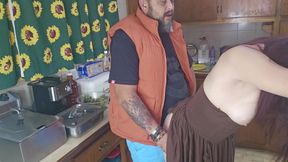 Quickie Kitchen Fuck