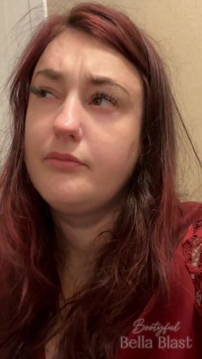 BBW Eye Contact Toilet Farts and Log Plops Intimate POV with Bella Blast