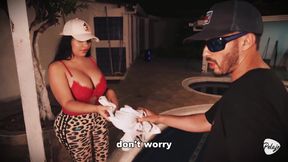 The Girlfriend Receives Swimming Lessons and Fucking in the Pool as a Gift