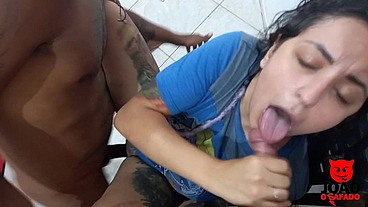Mandy May Fudendo com dois ao mesmo tempo sem camisinha