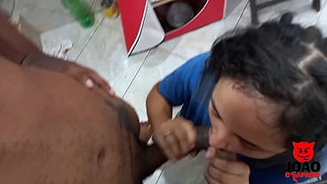 Mandy May Fudendo com dois ao mesmo tempo sem camisinha