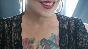 Blonde Smoker Milf dressed in lace, very sensual, smoking a delicious red Marlboro, come have fun with me