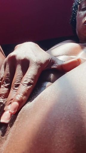 Heatwave on a Sunday Morning Gets Swan on Heat