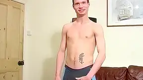Kinky Amateur Uk Hunk Scott Teases His Throbbing Cock