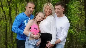Kathy Anderson, Lady Bug VR Porn: My Big Fucked Up Family Again - VirtualTaboo