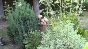 French slut fucked bareback by the 2 top boys in exhib garden