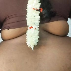 Tamil Beautiful Aunty Very Hot Boobs and Unbelievable Body