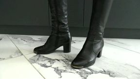 More heel tapping MP4 FULL HD 1080p