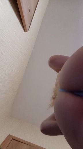 Stunning moment from &quot;Elza Kom sits down with her ass on your face, rejoice&quot;