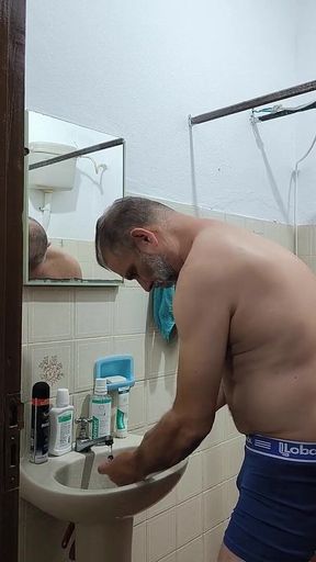 Who Likes an Older Guy