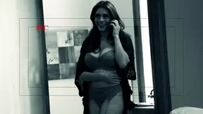 My girlfriend, a MILfy with pussy hair, takes it in her fullness