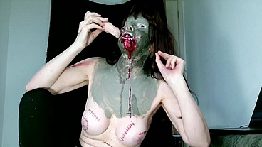 Carol Squirter as a goddess in Halloween night