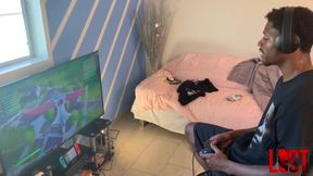 Gamer Fucker - Carmela Clutch