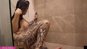 real big tits big thick ass tattooed amateur milf behind the scenes shower photo shoot twerking her fat ass and leg spreading