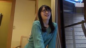 Confession on a Hot-spring Trip - Megumi, 30, a Married Woman - 01