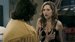 Jenna Fischer loves when her nice titties are massaged