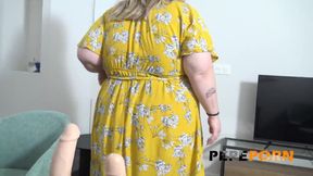 She&#039;s enormous! BBW casting to one of our biggest babes ever