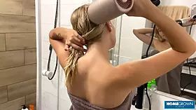 Gorgeous Babe Got Her Pussy Stretched By A Massive Cock