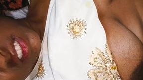 Pumi bhabi chotte chotte mutt diya
