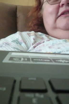 Eatting my pudding cup for you feeders