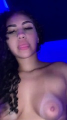 Novinha cavalgando no motel