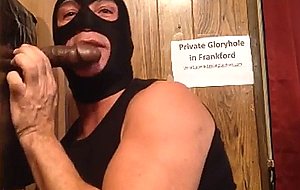 Deepthroatin bbc at gloryhole