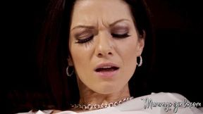 Val Dodds' steamy rimming session with her MILF stepdaughter
