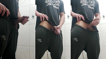 dotado, gostoso, pausudo, mijando e falando com as amigas.