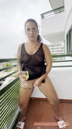Pissing On The Hotel💦 A Neighbor Almost DISCOVER Me
