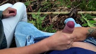 Ride with my girlfriend in the forest ends in a lot of cumshot