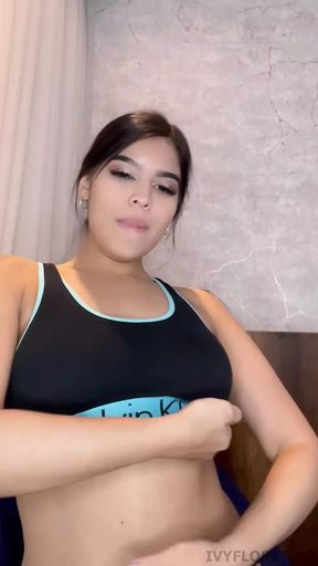 Hot latina breaks a sweat the good old fashioned way - Ivy Flores Leak