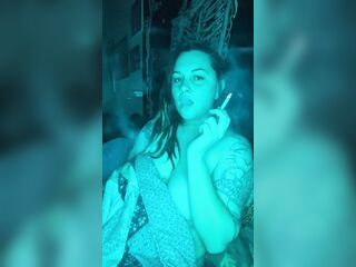 Smokin' in daybed- full length vid on OF