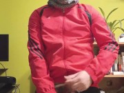 Trzepanie w dresie i wytrysk