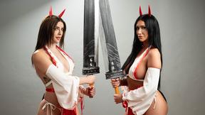 ”Leah Hayes & Bella Joie Take Cosplay to the Next Level”