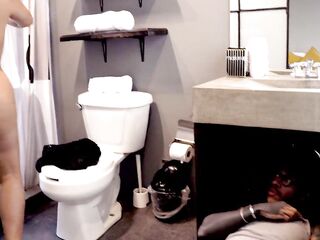 The Plumber - Gali Diva