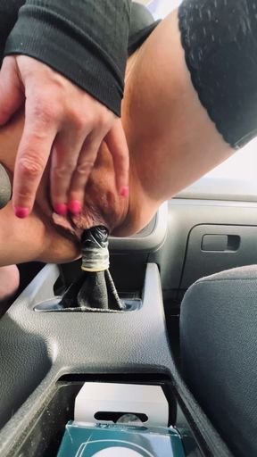 I Put the Gear Lever of a Friend's Car in My Pussy Like a Whore