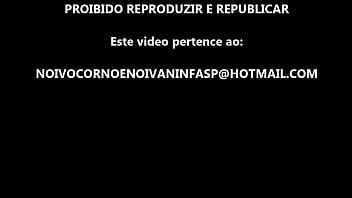 Noiva NInfa sentando no dotado