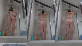 je prends ma douche sans savoir que tu me regarde, une douche comme une autre