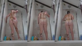 je prends ma douche sans savoir que tu me regarde, une douche comme une autre