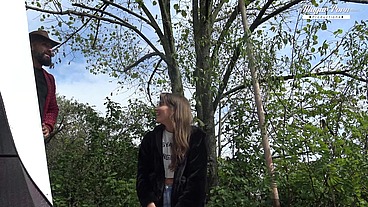 Lili Charmelle - Cowgirl Fucking In Public Outdoors - Behind The Scenes