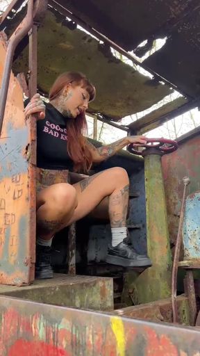 Hot Babe Pees on Abandoned Train!
