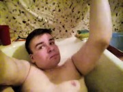 Дрочит ногами в ванной сам себе self suck autofellatio self footjob