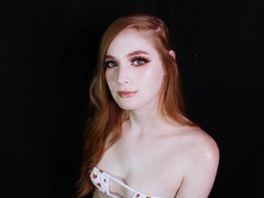 Small titted babe Lauryn May takes