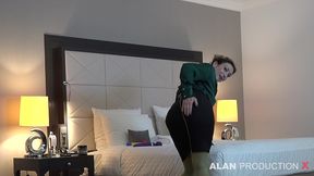 julia north solo:  green outfit