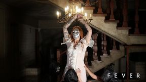 um halloween cheio de misterio, prazer e fantasias realizadas. a troca de casais mais quente da fever films vai te hipnotizar.