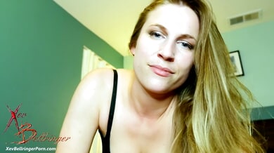 Xev Bellringer's sensual striptease builds to a powerful nipple-focused orgasm