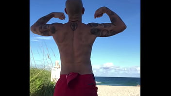 FLEXING AT THE BEACH