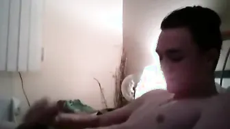 Yorkshire Twink Jerks Off on Webcam